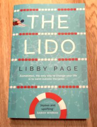 The Lido (Im Freibad) von Libby Page